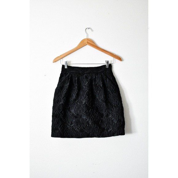 H&M Dresses & Skirts - H&M Mini‎ Skirt Women Size 6 Black NEW Cloque Jacquard Floral Textured Gold Zip